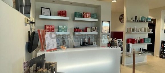 75m² Commercial property in Dalmine, Italy No. 364739 20