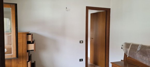 4 rooms Apartment in Bolzano Novarese, Italy No. 295659 11