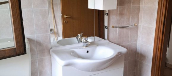 4 rooms Apartment in Bolzano Novarese, Italy No. 295659 14