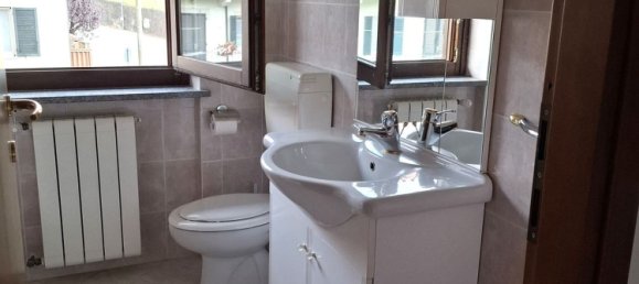 4 rooms Apartment in Bolzano Novarese, Italy No. 295659 12