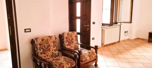 4 rooms Apartment in Bolzano Novarese, Italy No. 295659 7