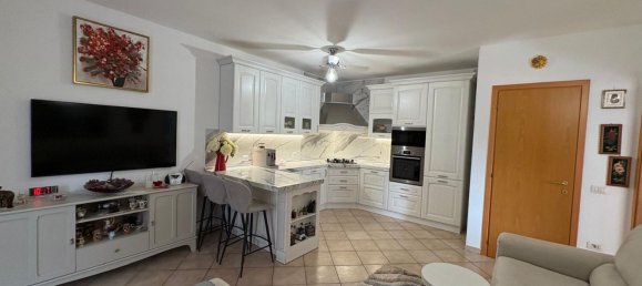 2 Schlafzimmer Wohnung in Ravenna, Italy, Nr. 339824 4