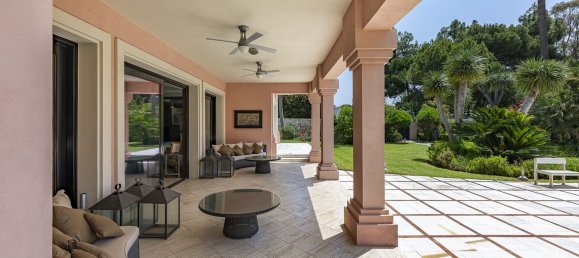 8 bedrooms House in Estepona, Spain No. 140113 3