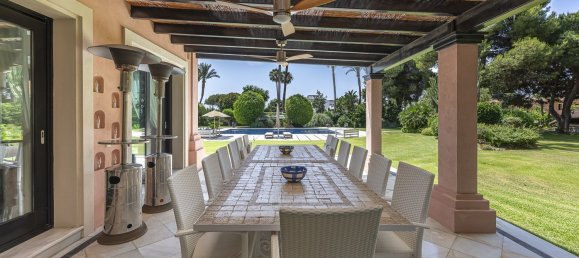 8 bedrooms House in Estepona, Spain No. 140113 4