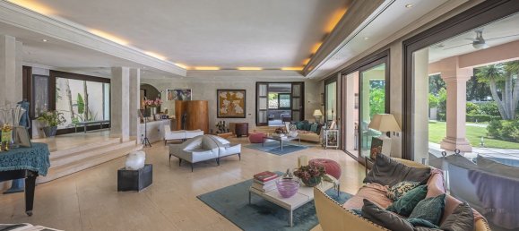 8 bedrooms House in Estepona, Spain No. 140113 10