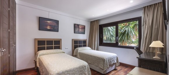 8 bedrooms House in Estepona, Spain No. 140113 30