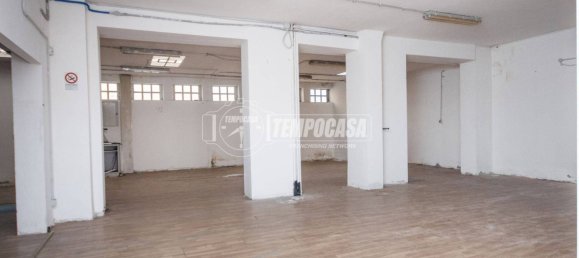 2-Zimmer Gewerbliche Immobilie in Bologna, Italy, Nr. 296472 4