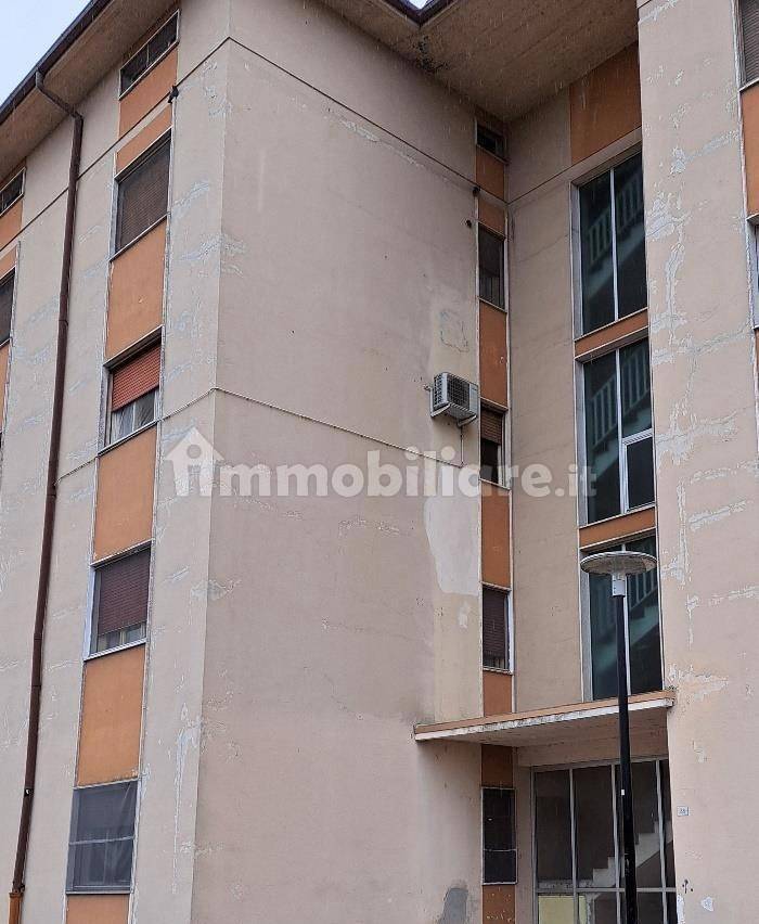 4-salle Appartement à Quinzano d'Oglio, Italy No. 359271