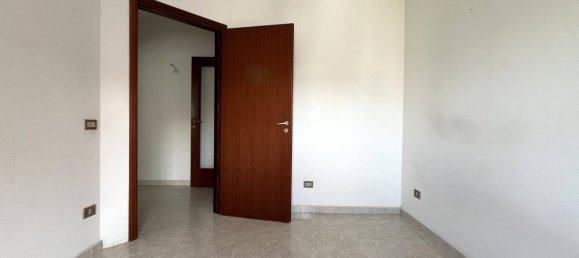 4 bedrooms Apartment in Catanzaro, Italy No. 36249 10
