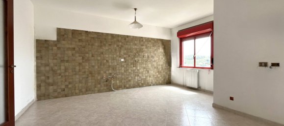 4 bedrooms Apartment in Catanzaro, Italy No. 36249 5