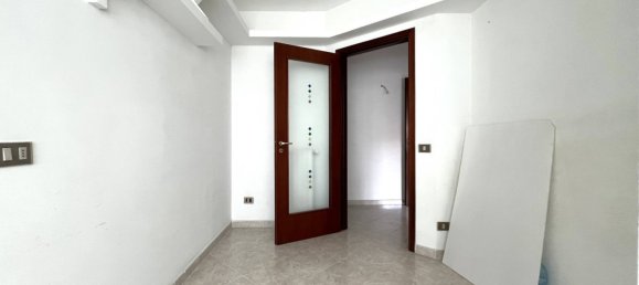 4 bedrooms Apartment in Catanzaro, Italy No. 36249 12