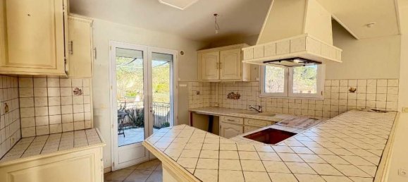 5 غرف نوم فيلا في Clermont-l'Herault, France رقم 200832 6