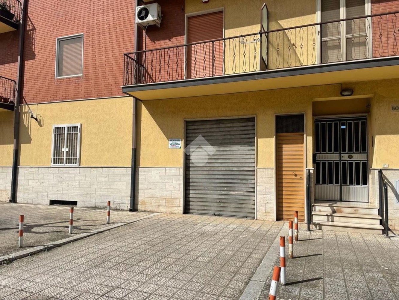 Almacén en San Severo, Italy 500 m² No. 90401