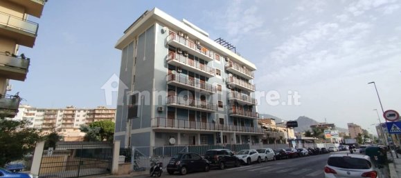 4 rooms Office in Palermo, Italy No. 48521 3