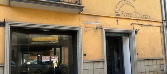 101m² Commercial property in Acri, Italy No. 334344 14