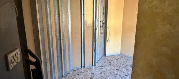 101m² Commercial property in Acri, Italy No. 334344 12