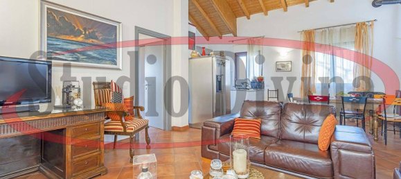 3-salle Appartement à Corbetta, Italy No. 41326 8