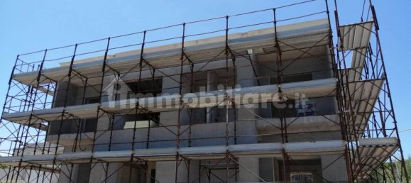 Вилла с 4 спальнями в Бари, Италия № 105163 3