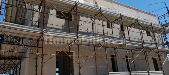 Вилла с 4 спальнями в Бари, Италия № 105163 4