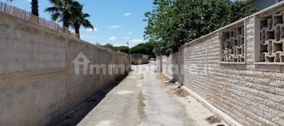 Вилла с 4 спальнями в Бари, Италия № 105163 5