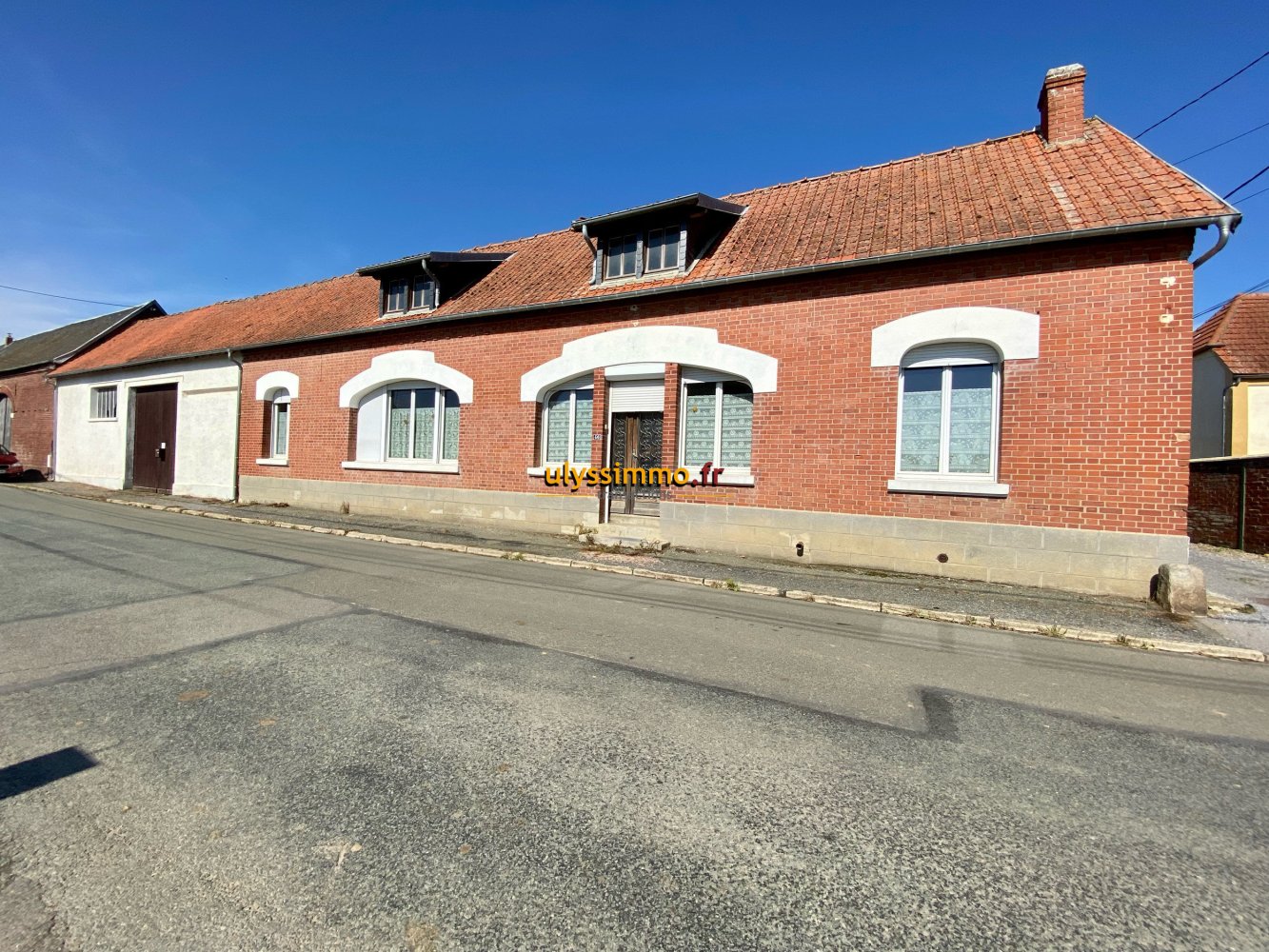 Casa de 3 dormitorios en Amy, France No. 78121