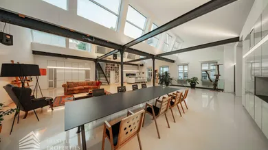 5 rooms Apartment in Mariahilf, Austria No. 150884