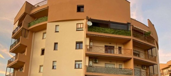 3 rooms Apartment in Anzio, Italy No. 199836 2