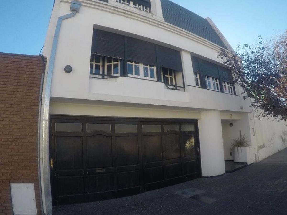 3 bedrooms House in Buenos Aires, Argentina No. 81163