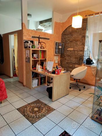 Imóvel comercial de 7 divisões em Trieste, Italy N.º 291221