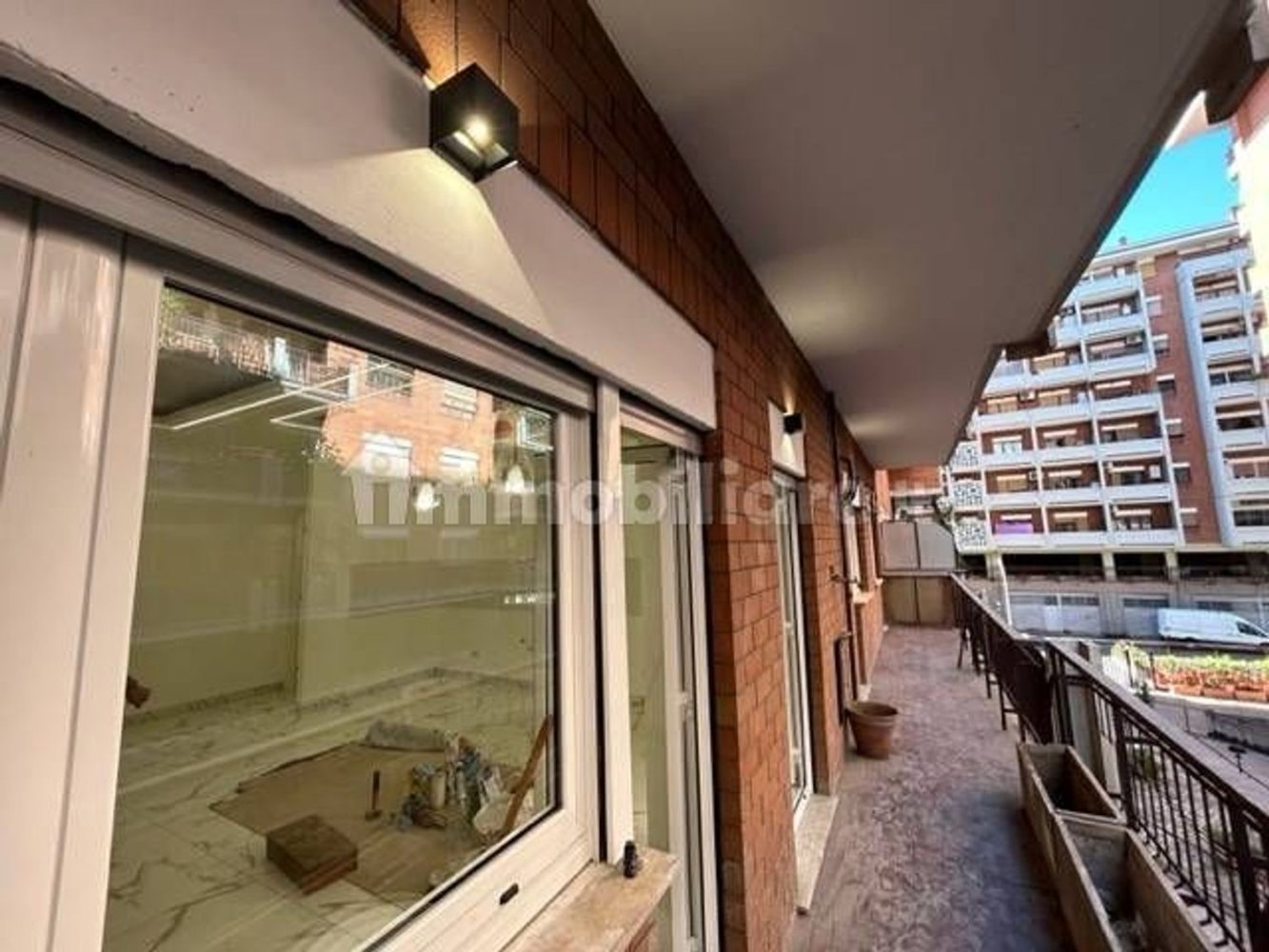 Квартира с 5 комнатами в Рим, Италия № 16865