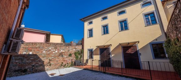 2 bedrooms House in San Miniato, Italy No. 236271 2