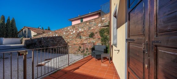 2 bedrooms House in San Miniato, Italy No. 236271 4