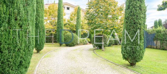 20-salle Villa à Montecarlo, Italy No. 195964 3