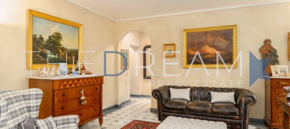 20-salle Villa à Montecarlo, Italy No. 195964 6