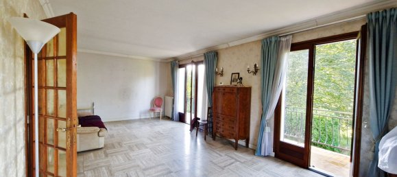 4 bedrooms House in Janvry, France No. 173109 2