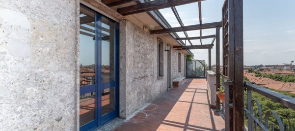 4 bedrooms Duplex in Milan, Italy No. 362646 18