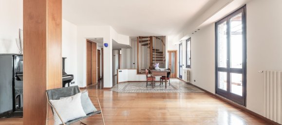 4 bedrooms Duplex in Milan, Italy No. 362646 8