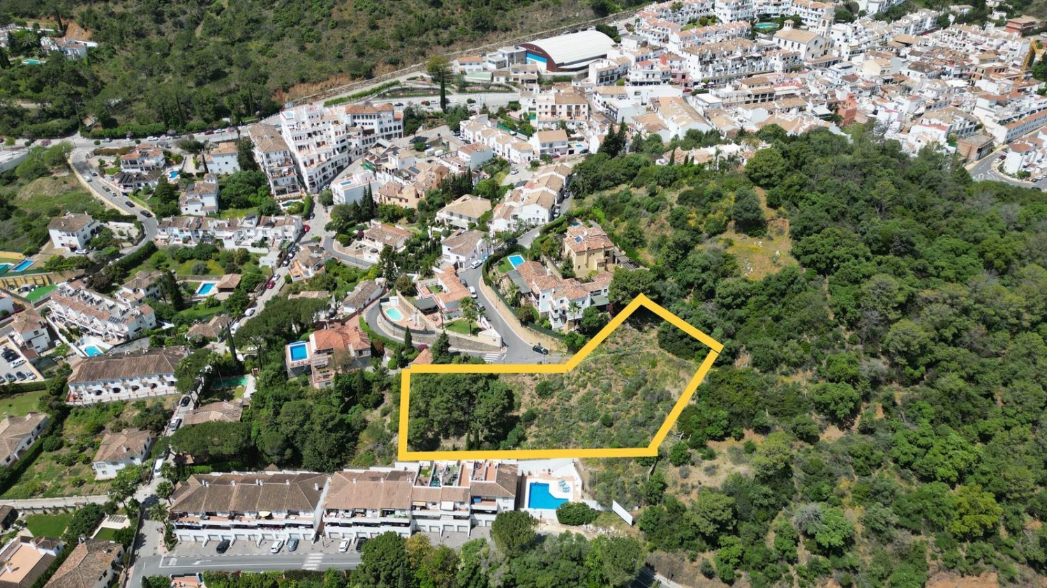  Land in Benahavis, Spain No. 137533
