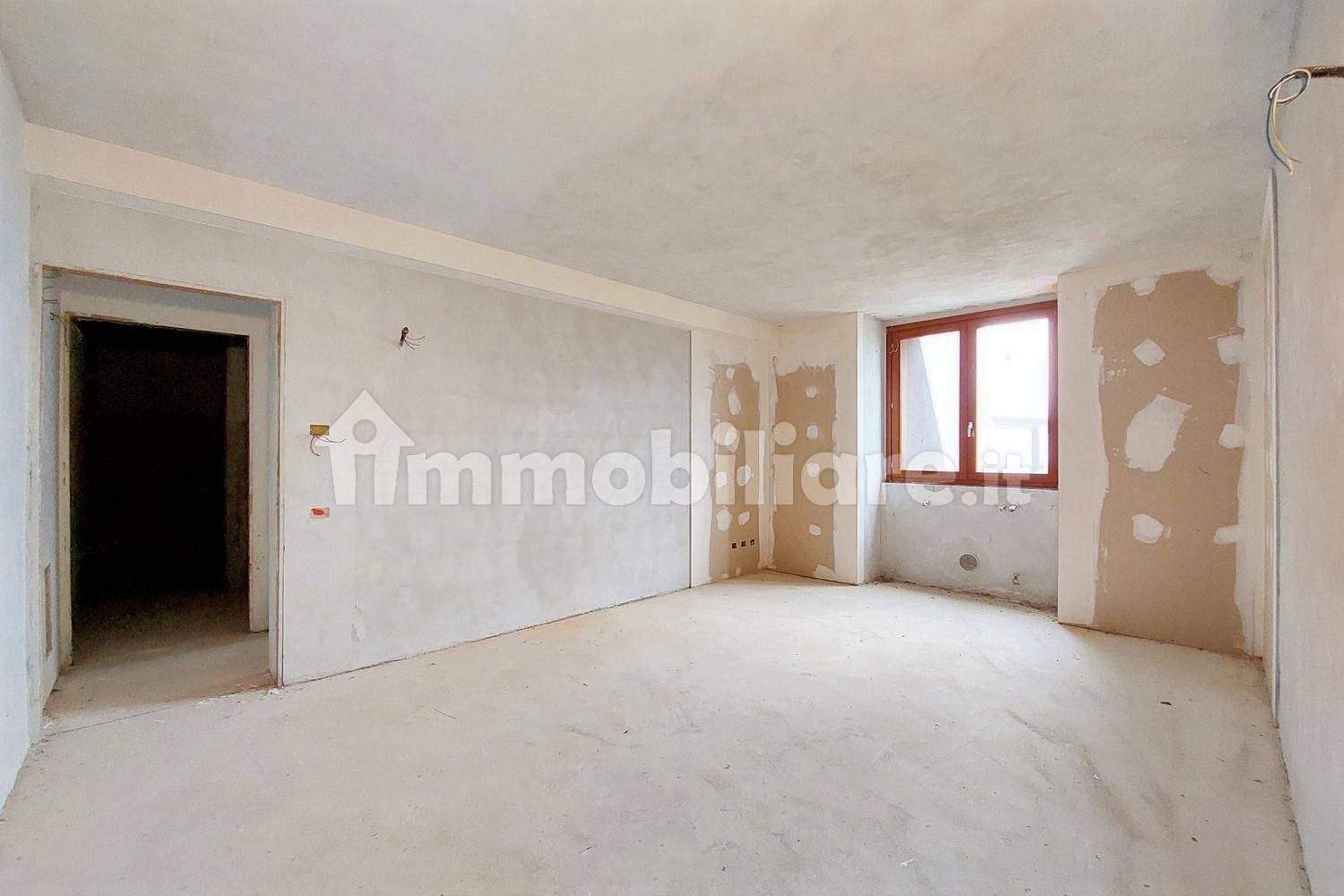 1 Schlafzimmer Wohnung in Valgreghentino, Italy, Nr. 113736