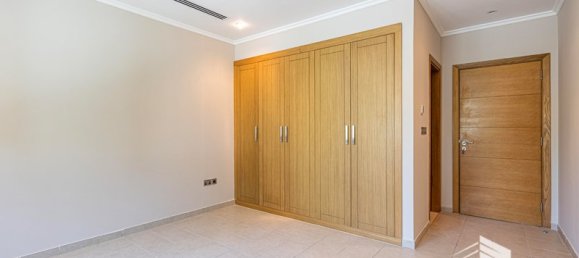 5 bedrooms Villa in Jumeirah Park, UAE No. 15575 7