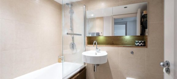 1 bedroom Apartment in London, United Kingdom No. 5254 8