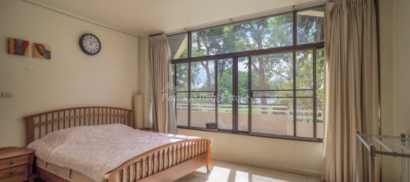 2 bedrooms Condo in Pattaya, Thailand No. 10647 5