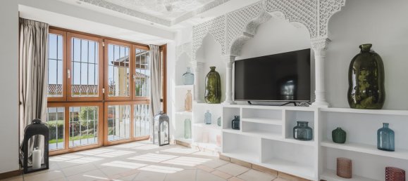 7 bedrooms Villa in Estepona, Spain No. 133899 8