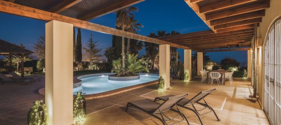 7 bedrooms Villa in Estepona, Spain No. 133899 4