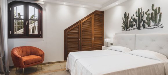 7 bedrooms Villa in Estepona, Spain No. 133899 26