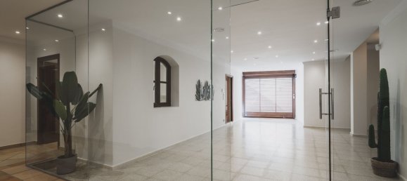 7 bedrooms Villa in Estepona, Spain No. 133899 14