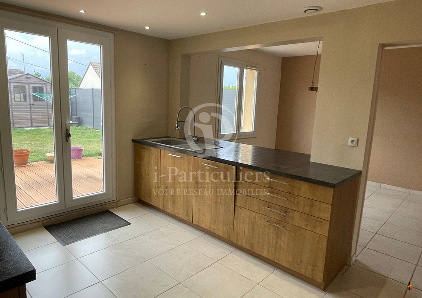 Casa de 2 dormitorios en Vatan, France No. 94560