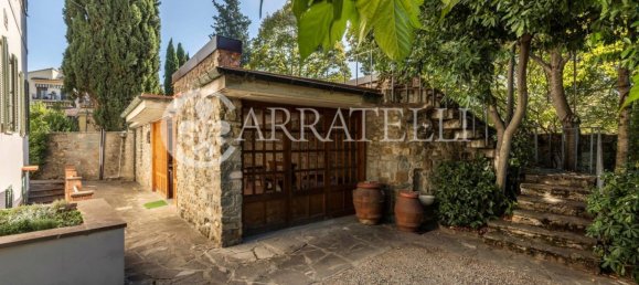 8 bedrooms Villa in Florence, Italy No. 78405 14