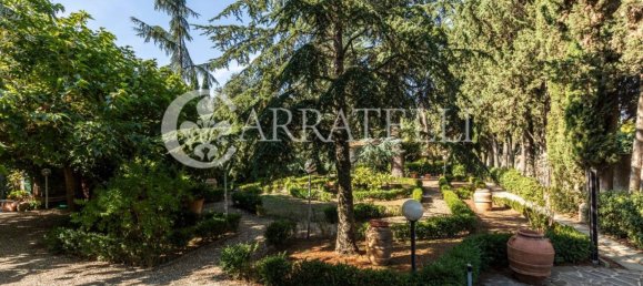 8 bedrooms Villa in Florence, Italy No. 78405 12