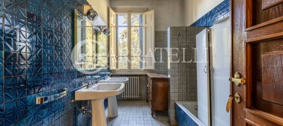 8 bedrooms Villa in Florence, Italy No. 78405 37